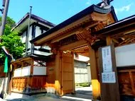 甚妙院の外観