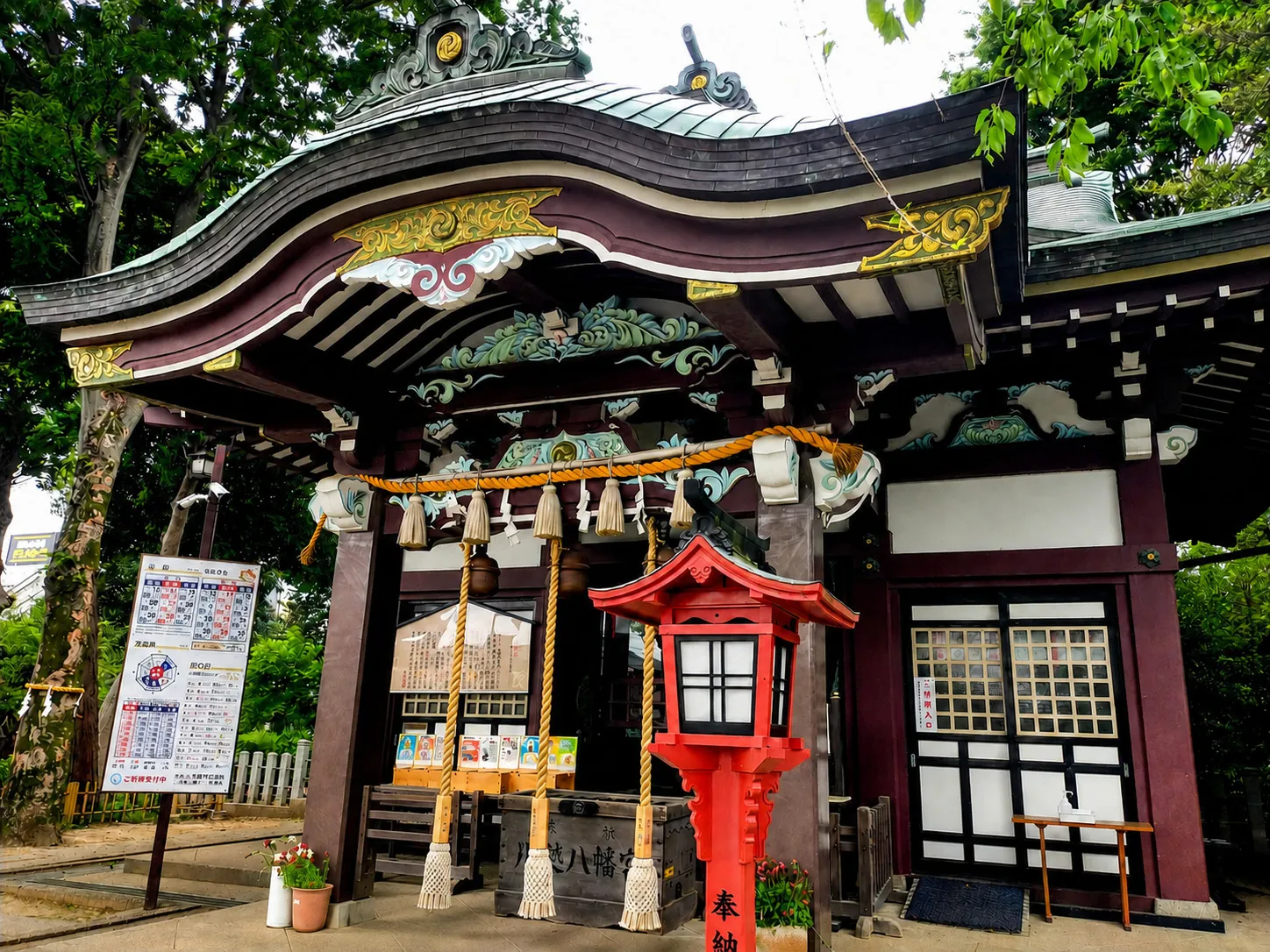 川越の神社の拝殿