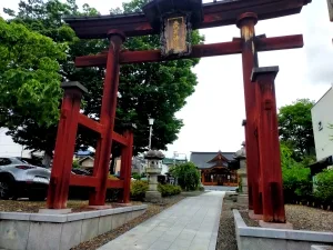 【武井神社】善光寺の東を守る「武井神社」へ。門前町の喧騒を離れ、静寂のパワースポットを歩く