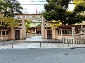 【坐摩神社】大阪ど真ん中にある“土地を守る神”｜商人の街を支えた古社