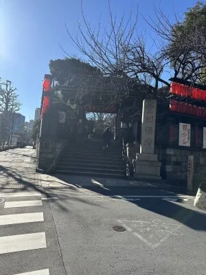 【豊川稲荷東京別院】芸能人もお忍びで通う！「豊川稲荷」の強力なご利益と歴史を徹底解説