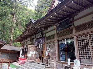 大嶽山那賀都神社の「拝殿」