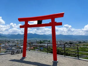 差出磯大嶽山神社、天空の鳥居