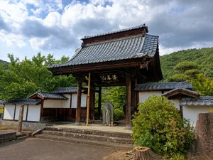 法蓋山 東光寺の 山門