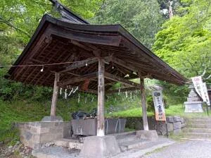 金櫻神社の手水舎