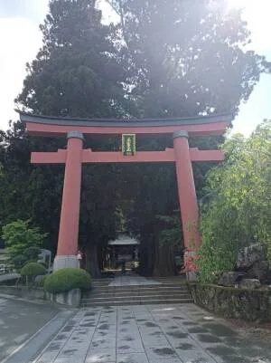 河口浅間神社の朱色の大鳥居