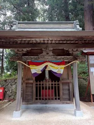 河口浅間神社の「神馬社」