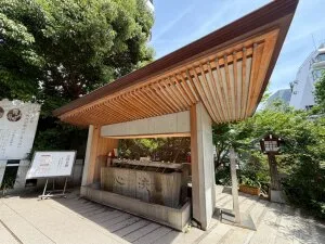 乃木坂46ファンの聖地・乃木神社の手水舎